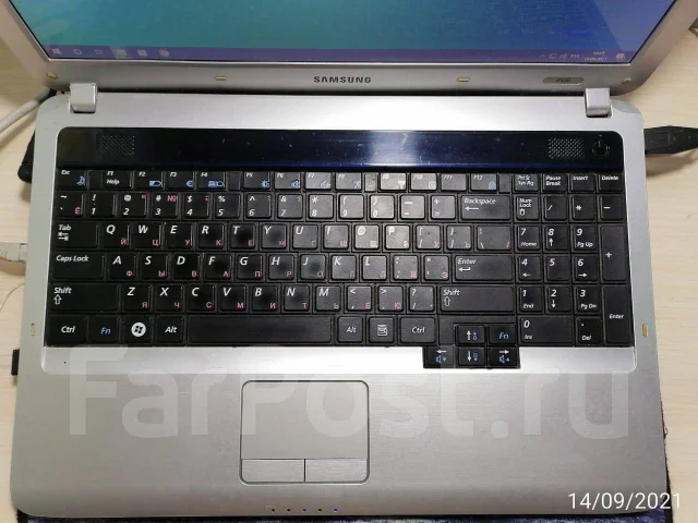 Samsung R530. 15.6", 2 200����, ��� 8 ��, ���� 500���, WiFi: 1, Bluetooth: 1 ����