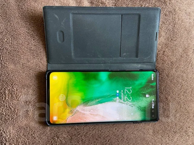 Samsung Galaxy S10+. ����� ����