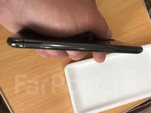 Apple iPhone X. �/�, ������, 4G LTE ����