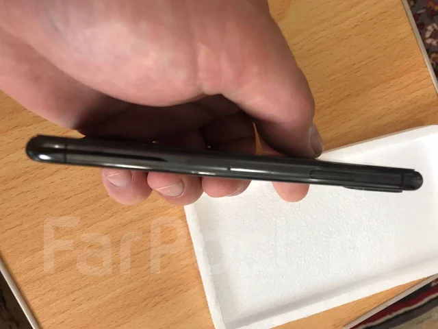 Apple iPhone X. �/�, ������, 4G LTE ����