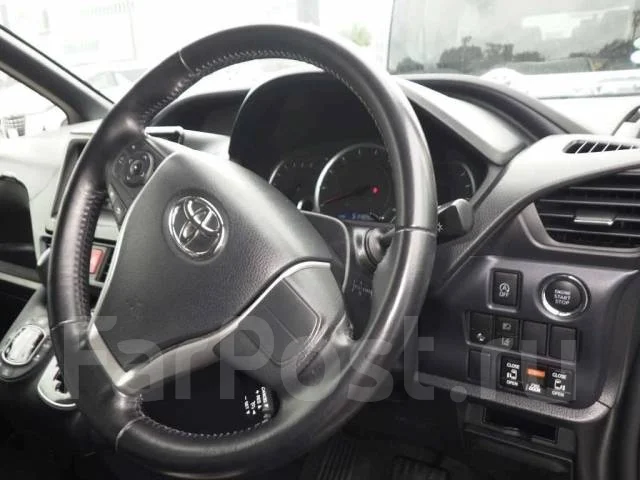 Toyota Voxy. �������, 4wd, 2.0 (152��.�.), ������, 31 659����. ��, �/�. ��� ����� �� ������� ����