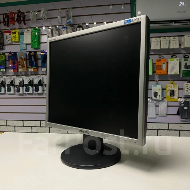 Samsung. 19" ����