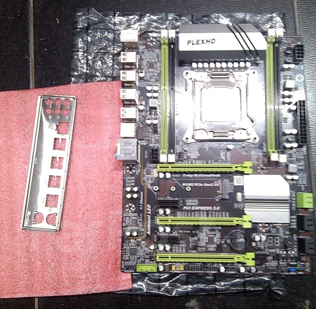 LGA2011 ����