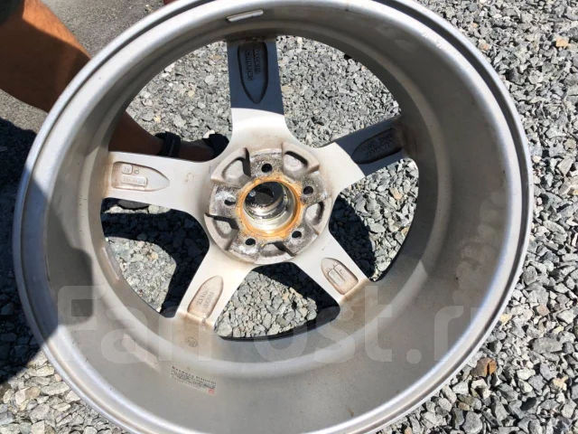 Grass SR. 7.0x17", 5x100, ET48 ����