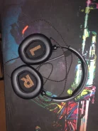 JBL Quantum 300 ����