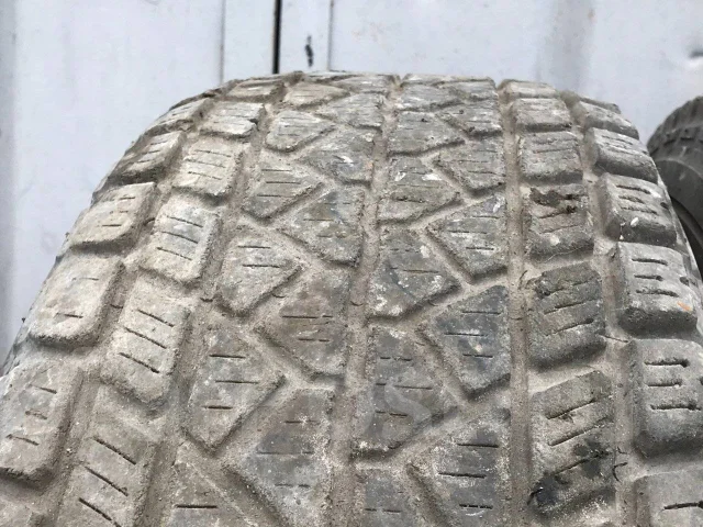 Bridgestone Winter Dueler DM-01. ������, ��� �����, 2002 ���, �/�, ����� 90 % ����