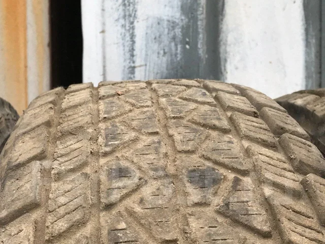Bridgestone Winter Dueler DM-01. ������, ��� �����, 2002 ���, �/�, ����� 90 % ����
