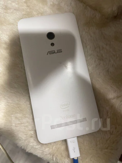 Asus ZenFone. �/� ����