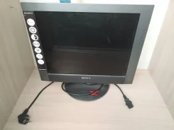 Sony. 17" ����
