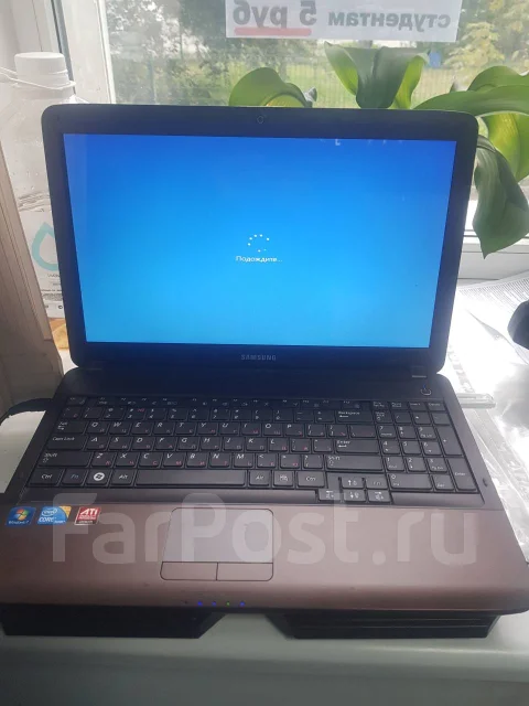 Samsung R540. 15.6", 3,2����, ��� 6 ��, ���� 320���, WiFi: 1, Bluetooth: 1, ����������� �� 1��. ����