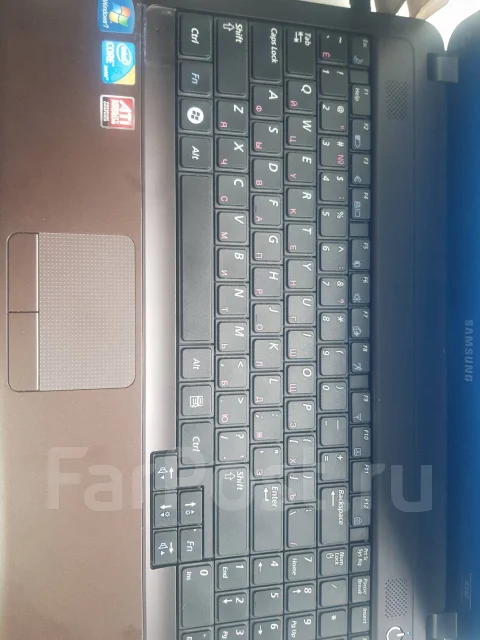 Samsung R540. 15.6", 3,2����, ��� 6 ��, ���� 320���, WiFi: 1, Bluetooth: 1, ����������� �� 1��. ����
