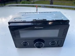Pioneer MVH-S620BT ����