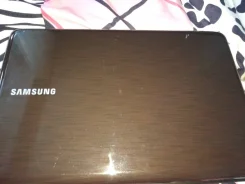 Samsung R540. 15.6", WiFi, Bluetooth ����