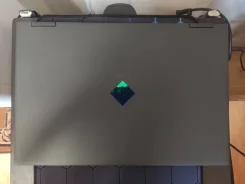 HP Omen 15. 15.6", 3,2����, ��� 16 ��, ���� 1 000���, WiFi: 1, Bluetooth: 1, ����������� �� 4��. ����