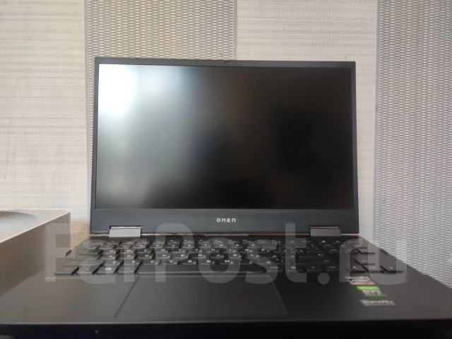 HP Omen 15. 15.6", 3,2����, ��� 16 ��, ���� 1 000���, WiFi: 1, Bluetooth: 1, ����������� �� 4��. ����
