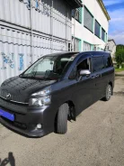 Toyota Voxy. ��������, 4wd, 2.0 (155��.�.), ������, 130 000����. �� ����