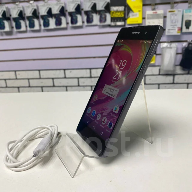 Sony Xperia E5. �/�, �����, 4G LTE ����