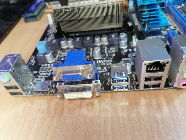 Socket AM3+ ����