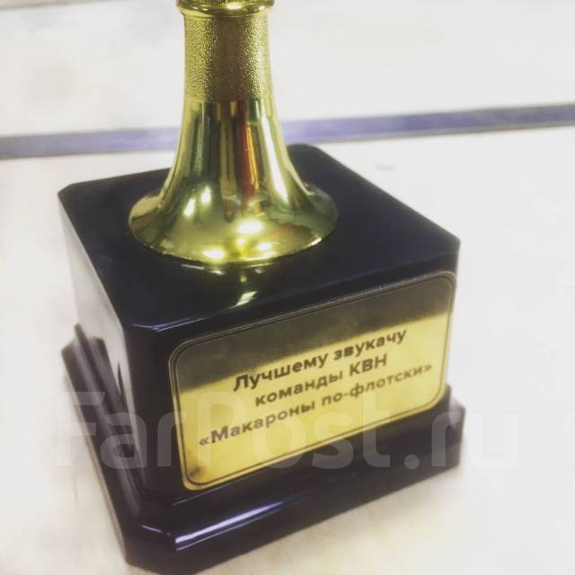 Изготовление табличек из дерева, пластика, оргстекла во Владивостоке