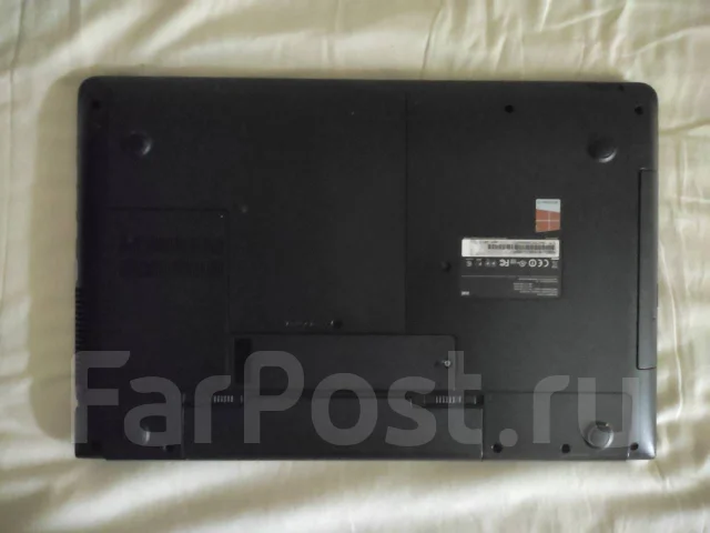 Samsung 350E7C. 17.3", ��� 4 ��, ���� 500���, WiFi: 1, Bluetooth: 1, ����������� �� 2��. ����