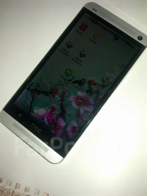HTC One. �/�, ����������� ����
