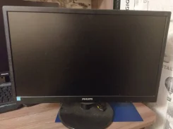Philips. 21.5" ����