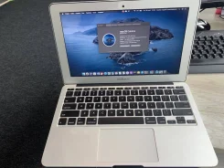 Apple MacBook Air 11 2012 Mid. 11", 1 700����, ��� 4 ��, ���� 120���, WiFi: 1, Bluetooth: 1, ����������� �� 4��. ����