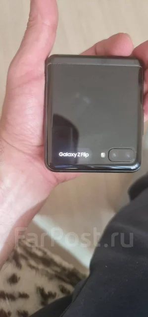 Samsung Galaxy Z Flip. �/�, ������ ����