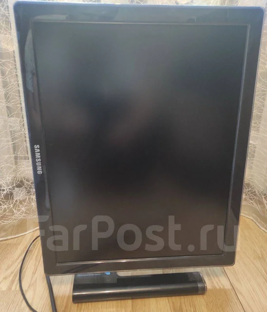Samsung. 19" ����