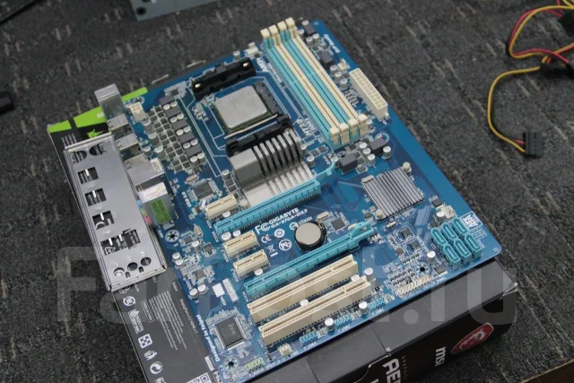 Socket AM3+ ����