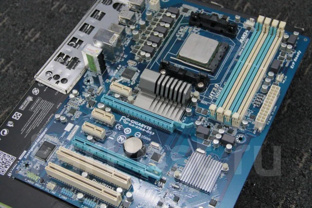 Socket AM3+ ����