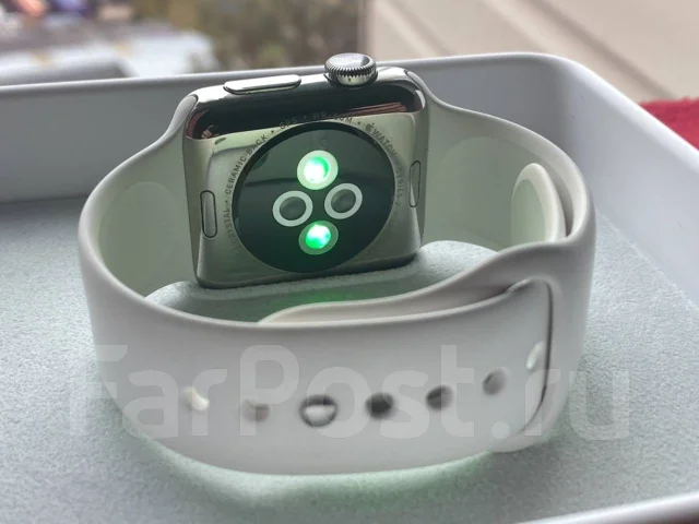 Apple Watch Series 2. NFC, IP67 ����