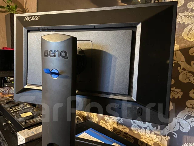 BenQ. 24" ����