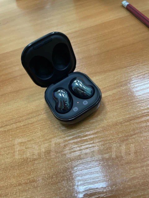 Samsung Galaxy Buds Live ����