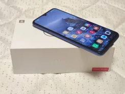 Xiaomi Mi9 SE. �/�, �����, 4G LTE, Dual-SIM, NFC ����