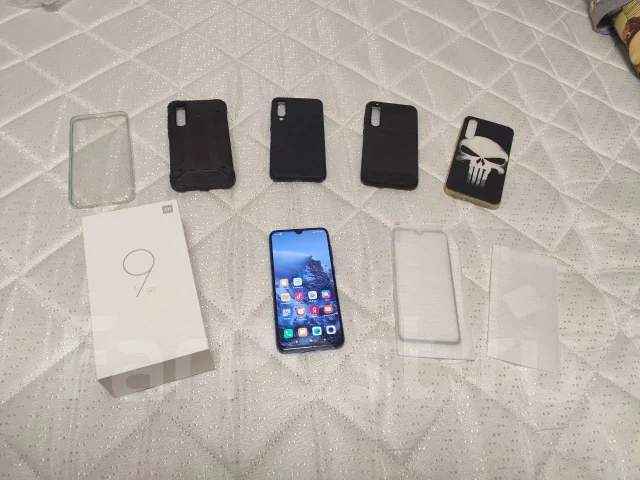Xiaomi Mi9 SE. �/�, �����, 4G LTE, Dual-SIM, NFC ����