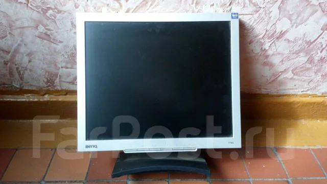 BenQ. 15" ����