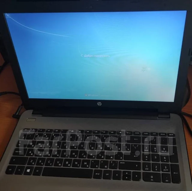 HP 15-ac005ur. 15.6", 1,9����, ��� 4 ��, ���� 500���, WiFi: 1, Bluetooth: 1, ����������� �� 1��. ����