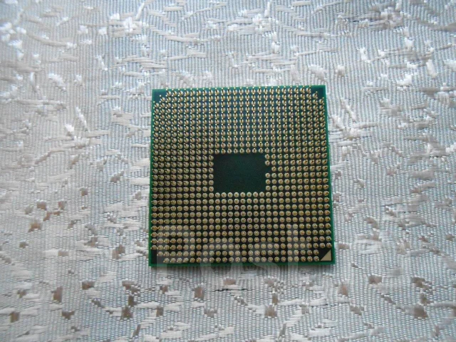 AMD A4-3305M ����