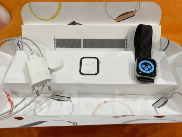 Apple Watch Series 4. GPS, NFC, IP68 ����