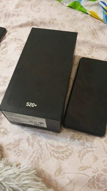 Samsung Galaxy S20+. �/�, ������, NFC ����