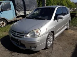 Suzuki Liana ����