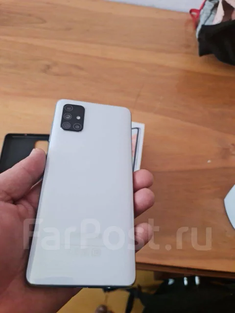 Samsung Galaxy A71. �/�, �����, 4G LTE, Dual-SIM, NFC ����