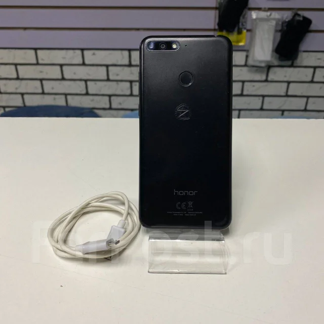 Honor 7C. �/�, ������, 4G LTE, Dual-SIM ����