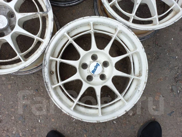 Enkei NT03. 7.0x16", 5x100, ET35 ����