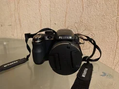 Fujifilm FinePix S4500. 10 - 14.9 ��, ���: 14� � ����� ����
