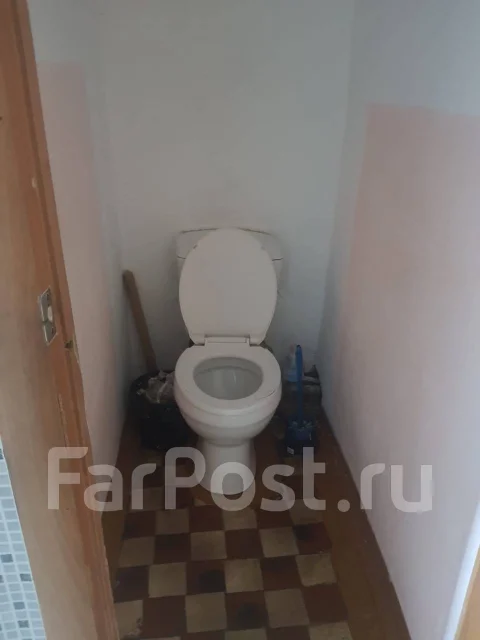 �������, ����� ����������� 18. �����, ���������, 12���.��., 4/5 ����, ������������� ������ ����