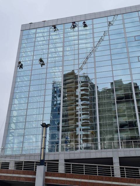 Высотные работы. Ремонт фасадов, крыш, балконов. Утепление стен во ...