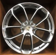 Porsche. 9.5/11.0x21", 5x130, ET46/58, �� 71,6���. ����