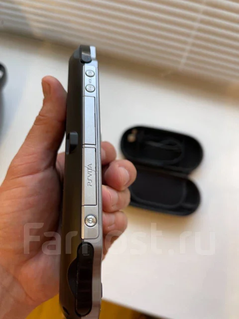 Sony PlayStation Vita ����